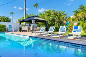 Ocean house with Hot Tub and Heated pool ! Beach 1 minute walk !